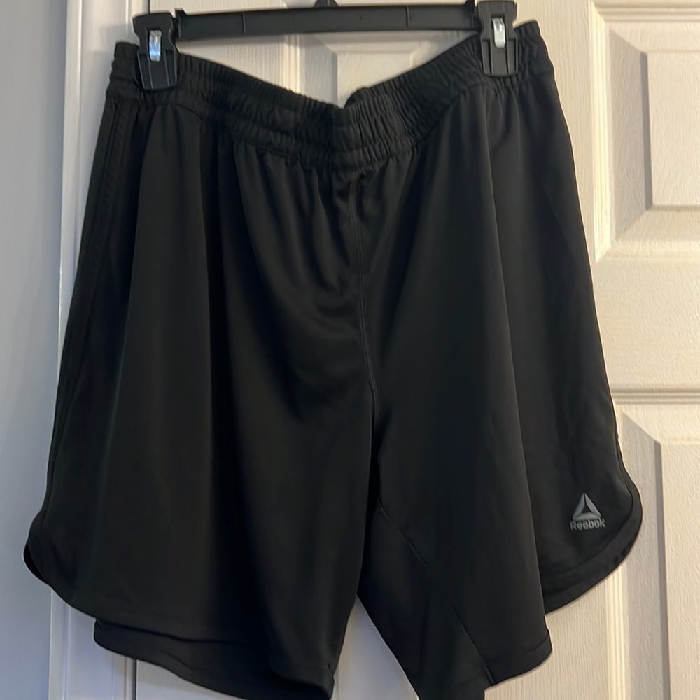 Mens Reebok short size L